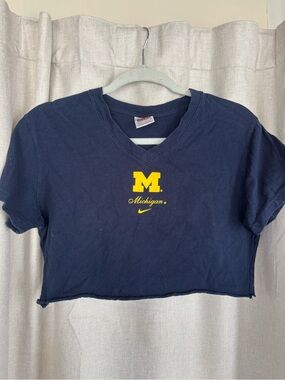 Nike Navy V‑Neck Crop Tee with Yellow Michigan 'M'